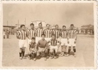 10. Ο Ηρακλής Πατρών (ιδρύθηκε το 1930, με έδρα το Βλατερό) στο γήπεδο των Προσφυγικών, 1945(περίπου)