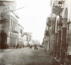 5. Η Κορίνθου, από το ύψος τής Αγίου Νικολάου προς την πλατεία Γεωργίου. Αριστερά διακρίνεται το "ατμοκίνητο βαφείο" του Σεραφείμ Κυφιώτη