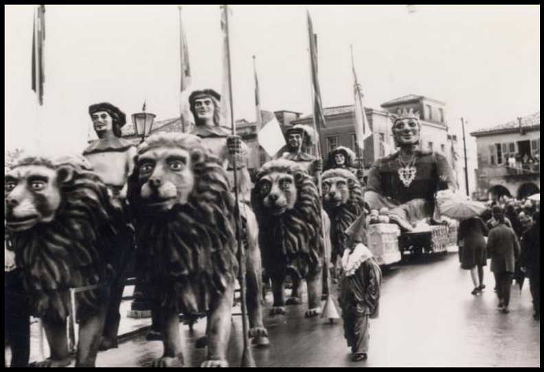 3. Ο βασιλιάς. Καρναβάλι 1973.jpg