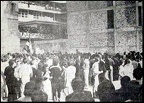 16 Νοέμβρη 1973. Διαδήλωση (4) έξω από το κατειλημμένο Παράρτημα